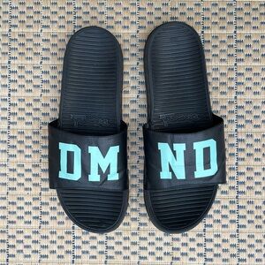 Diamond supply co slides size 10